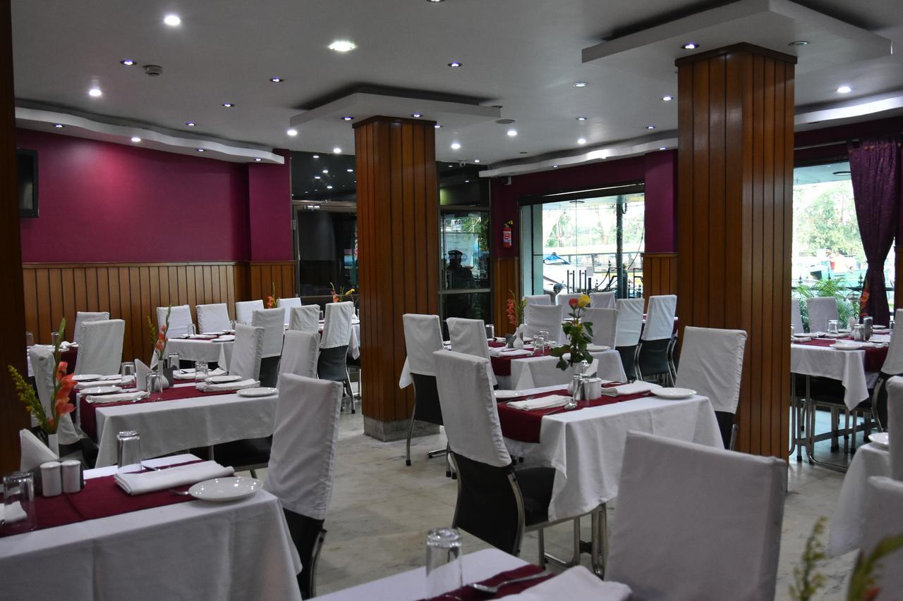 Hotel Gateway Continental Kolkata Exterior photo